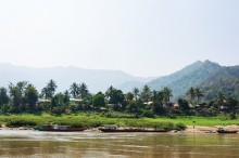 Лаос-Луанг-Прабанг-лодка-1